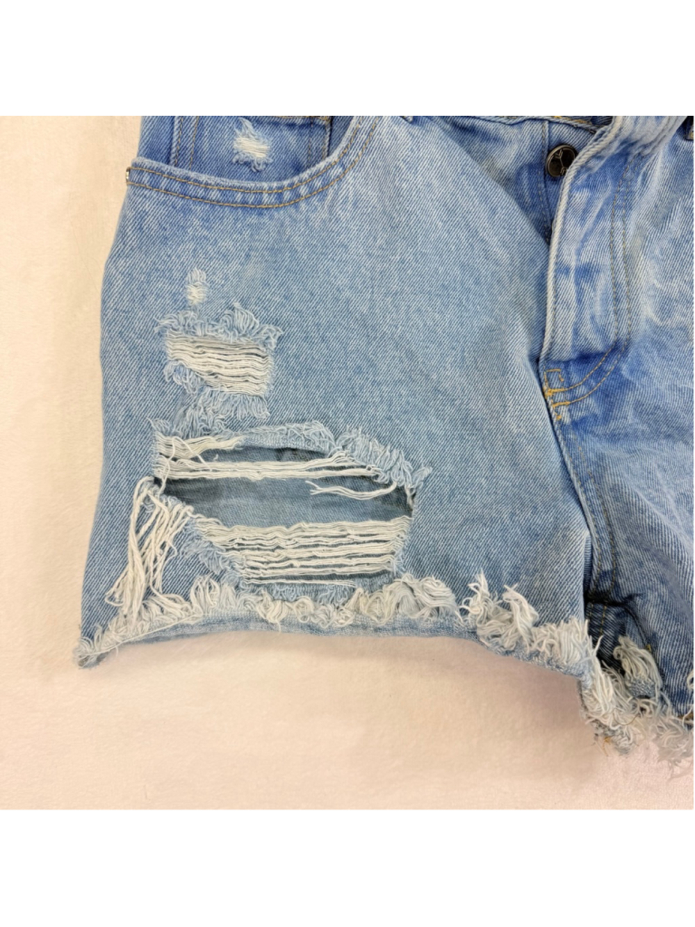 Juniors Banjara Light Blue Distressed Jean Shorts Size 7 - Picture 2 of 11